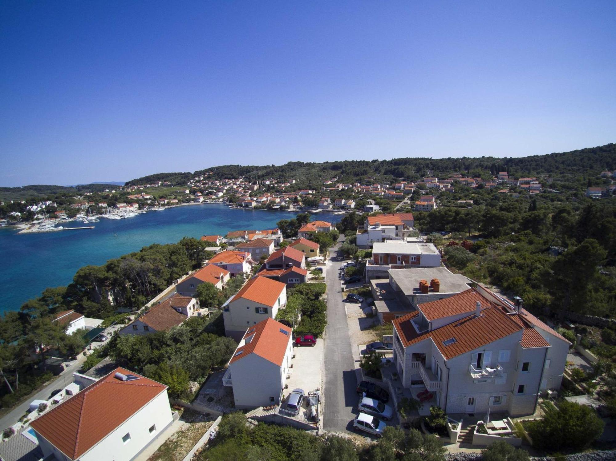 Apartments Villa Olea ルンバルダ エクステリア 写真